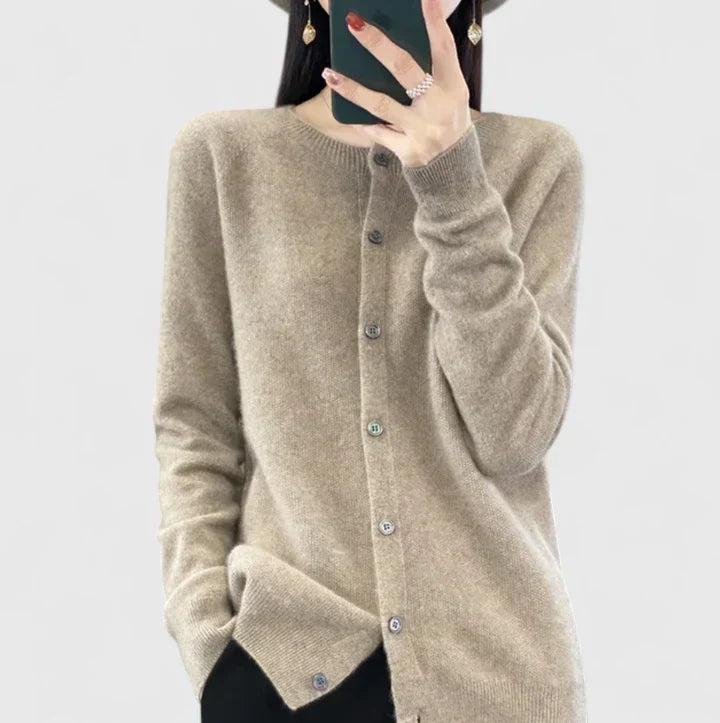Lyxandria | Cozy Cardigan